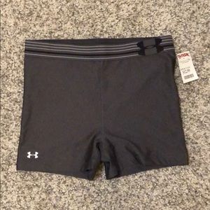 NWT Under Armour spandex shorts